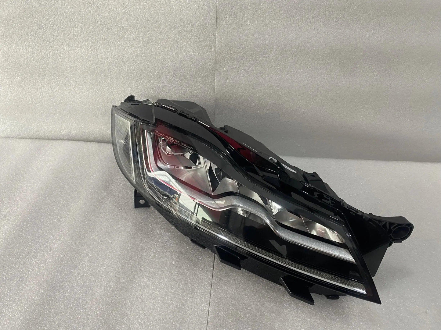 High quality headlights suitable for Jaguar XF LED headlights 2016-2019 lighting system Jaguar XFL LED headlights - Auto Part Pro Switzerland